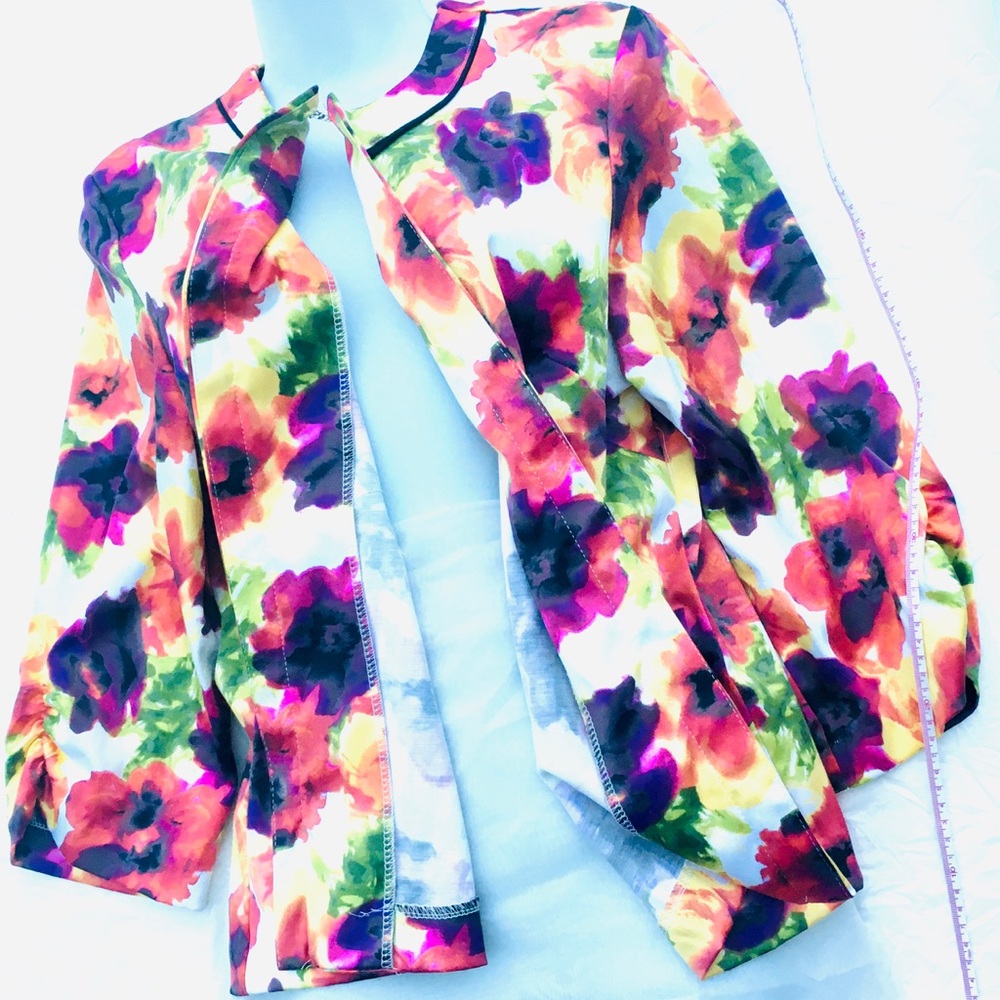 Top, Bright, Open Front. W. Size L. - image 6